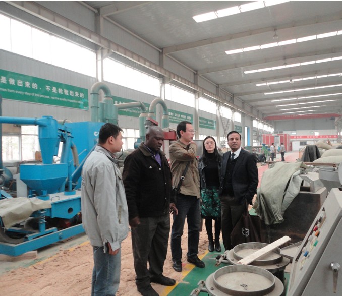 孟加拉和津巴布韋客戶到訪安陽www.17c.com